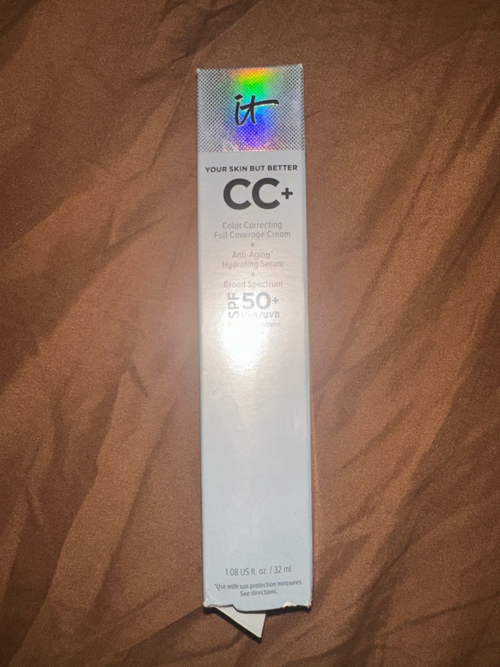 it cosmetics CC+ Color Correcting Full Coverage Cream SPF 50+ - White Packaging